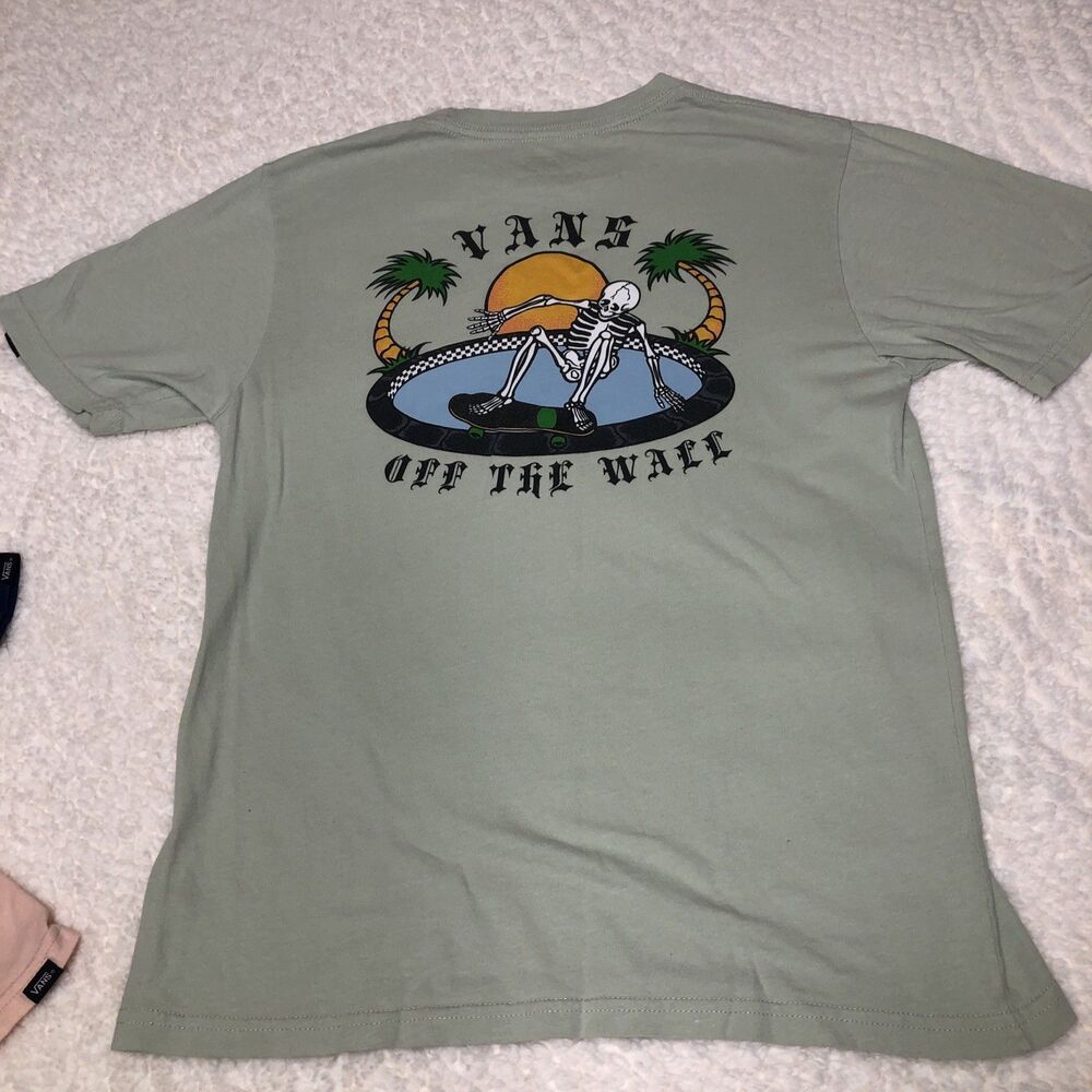 Vans Kids Off The Wall Skateboarding Skeleton T-Shirt Lt. Green Size Med 10-12.